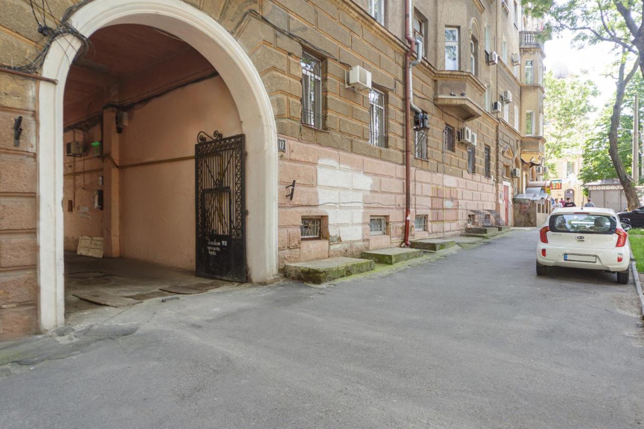 Apartment Zhukovskogo 17 Odessa Extérieur photo