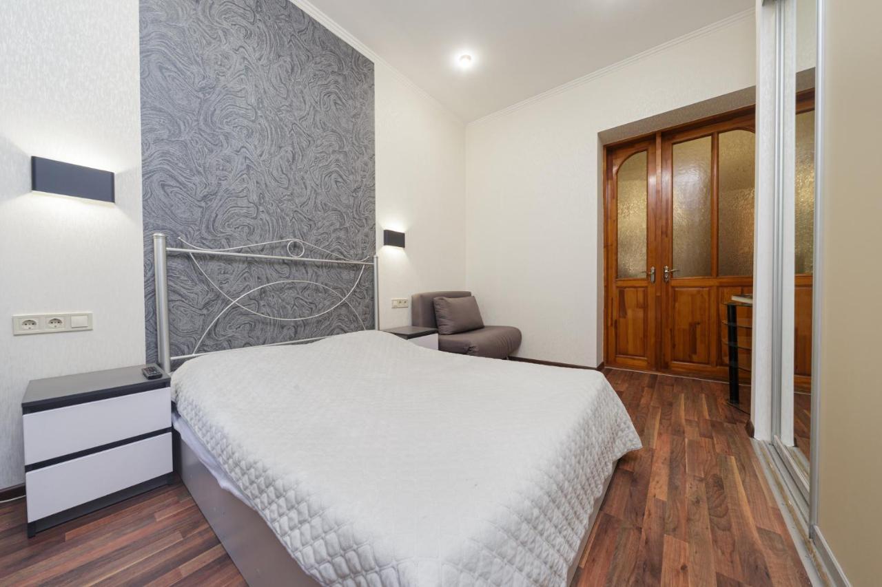 Apartment Zhukovskogo 17 Odessa Extérieur photo